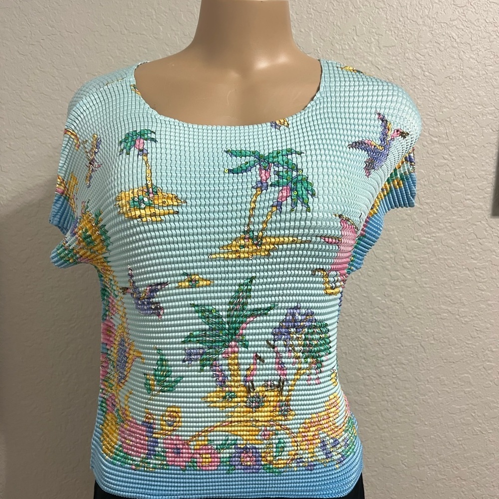 Alberto Makali Blue Tropical Short Sleeve Top
Caja 6